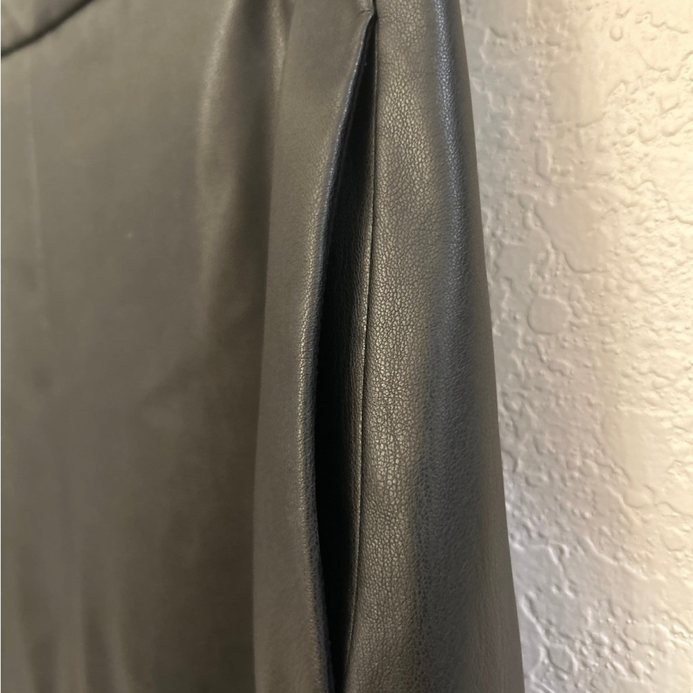 Joe’s black leather skirt size Small - Picture 3 of 6